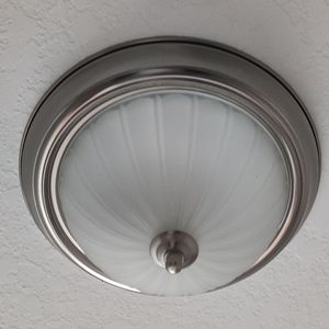 Flush mount light